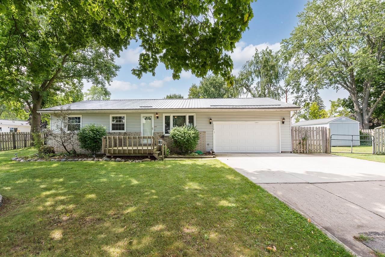 1114 Jane Street - Photo 1