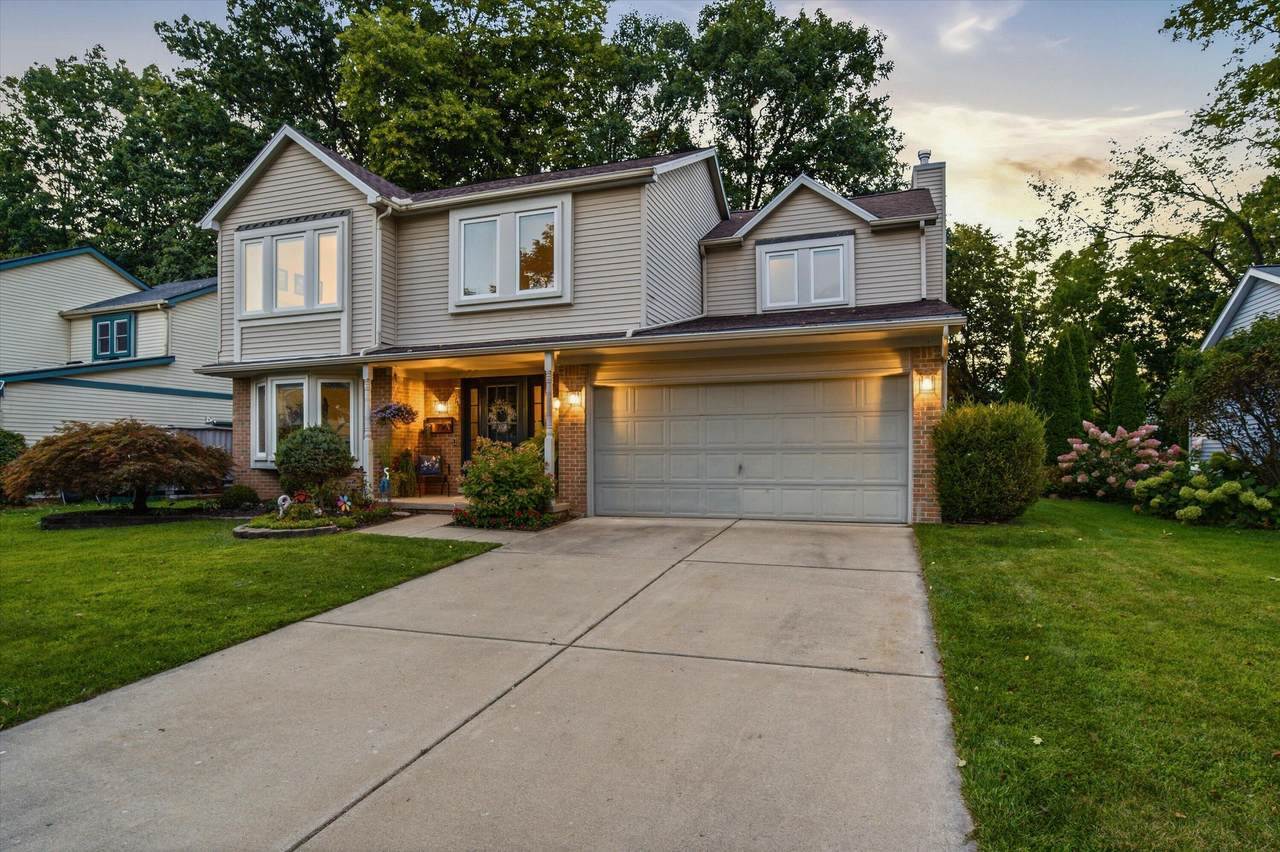 7963 Lake Crest Drive - Photo 1