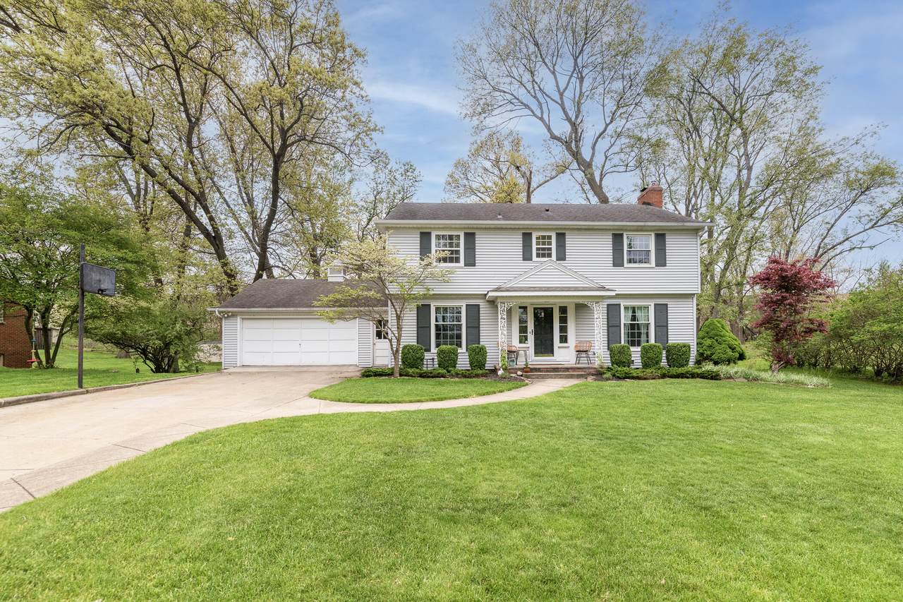 1738 Greenbriar Drive - Photo 1