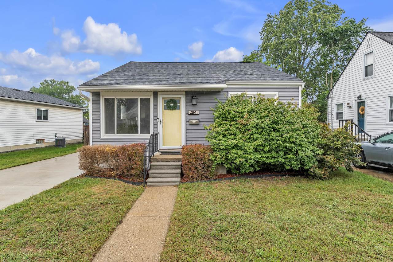 2841 Burdette Street - Photo 1