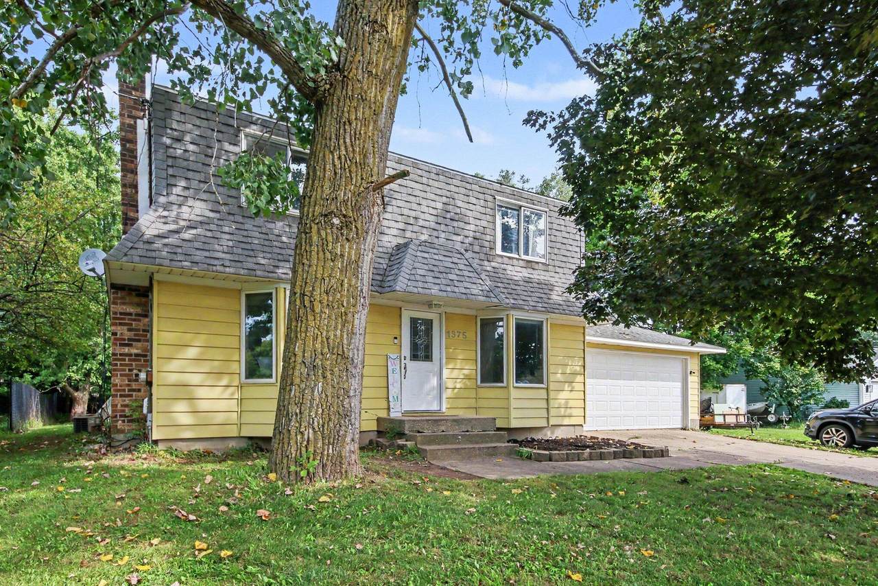 1975 32nd Street - Photo 1