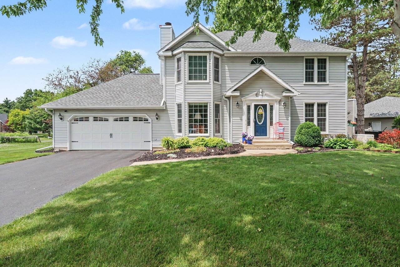 141 Rosewood Trail - Photo 1