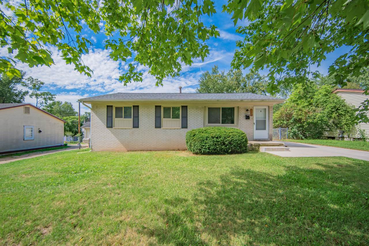222 Kirk Avenue - Photo 1