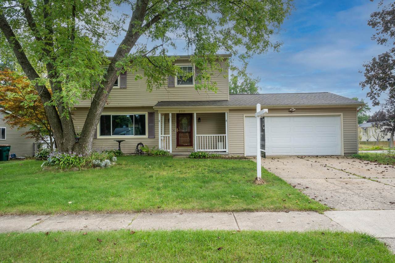 2311 Curtis Avenue - Photo 1