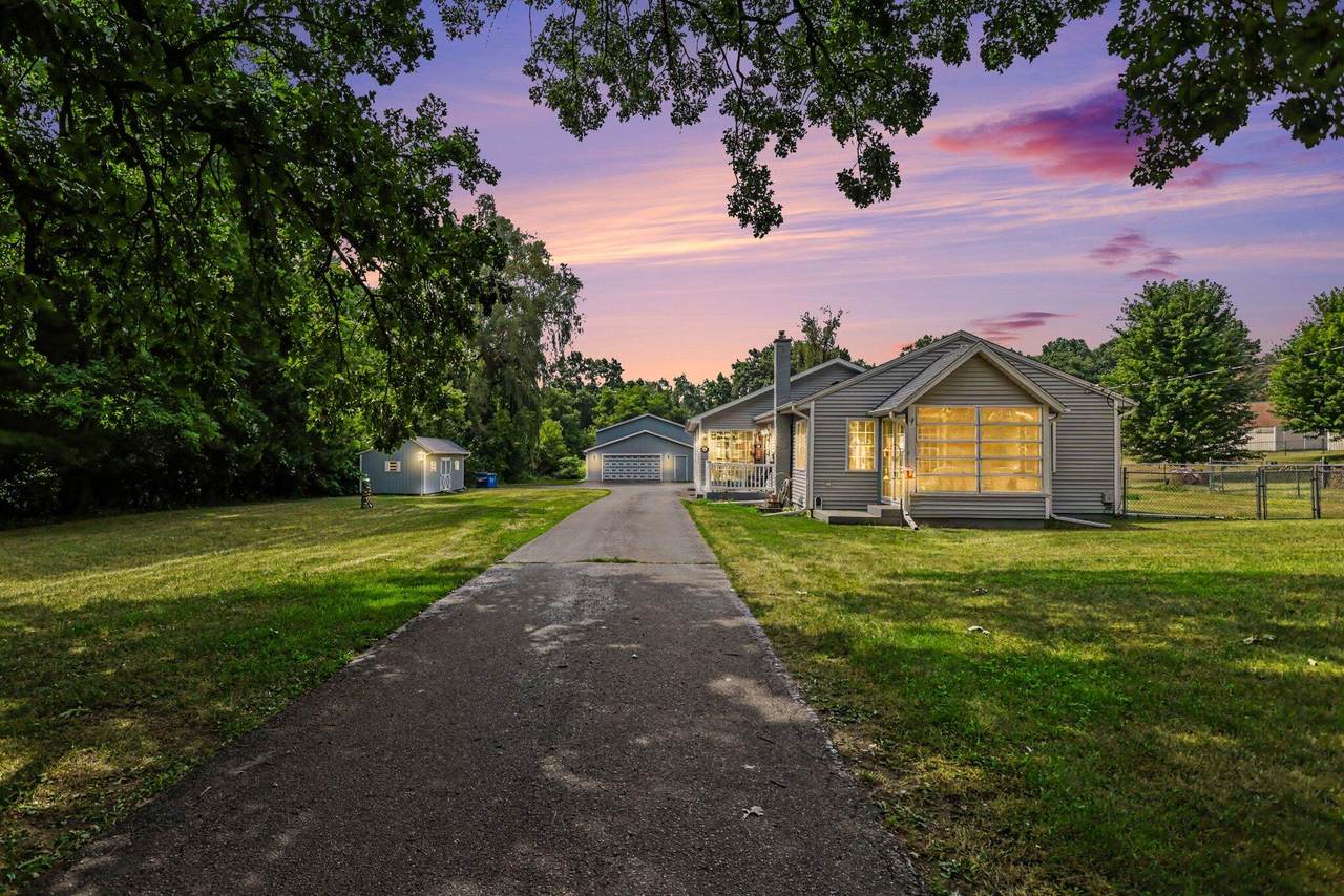 722 Golden Avenue - Photo 1