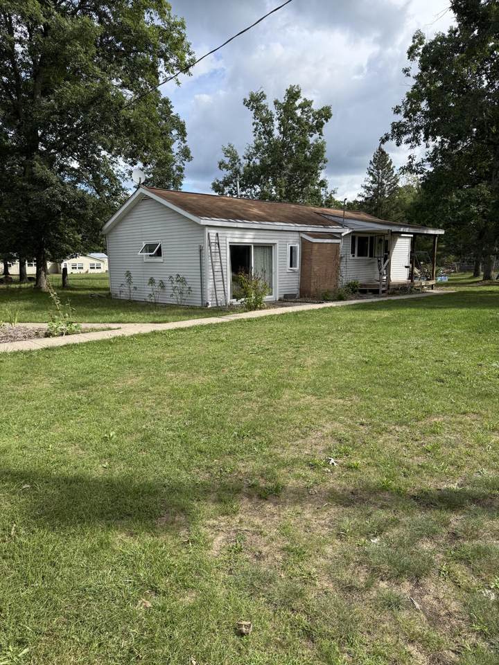 19520 Hoxeyville Road - Photo 1