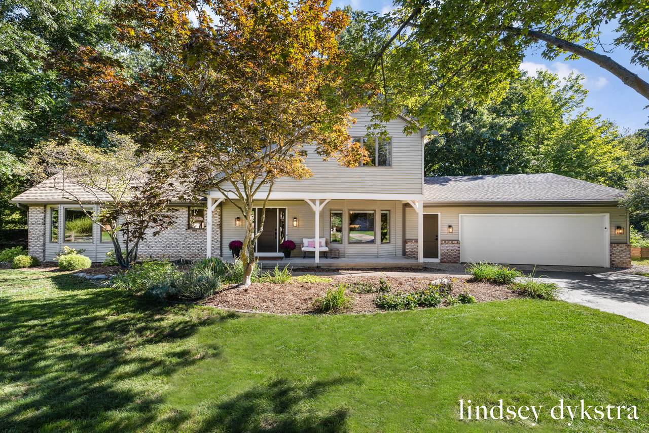 7395 Whispering Ridge Street - Photo 1