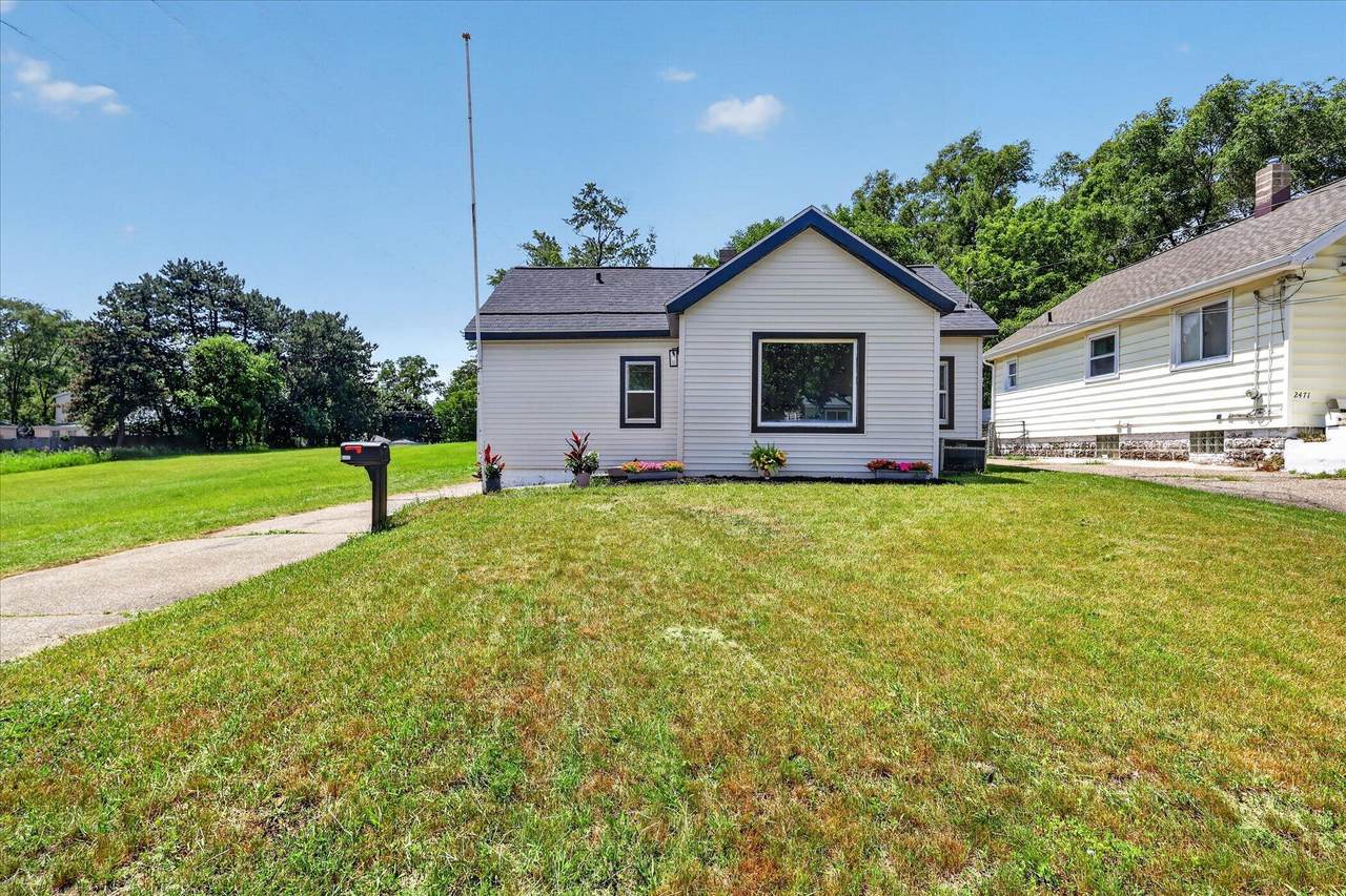 2473 Longstreet Avenue - Photo 1