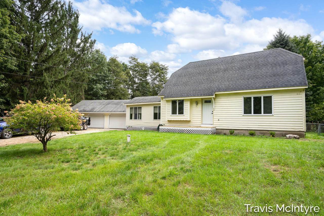 1040 Fonger Street - Photo 1