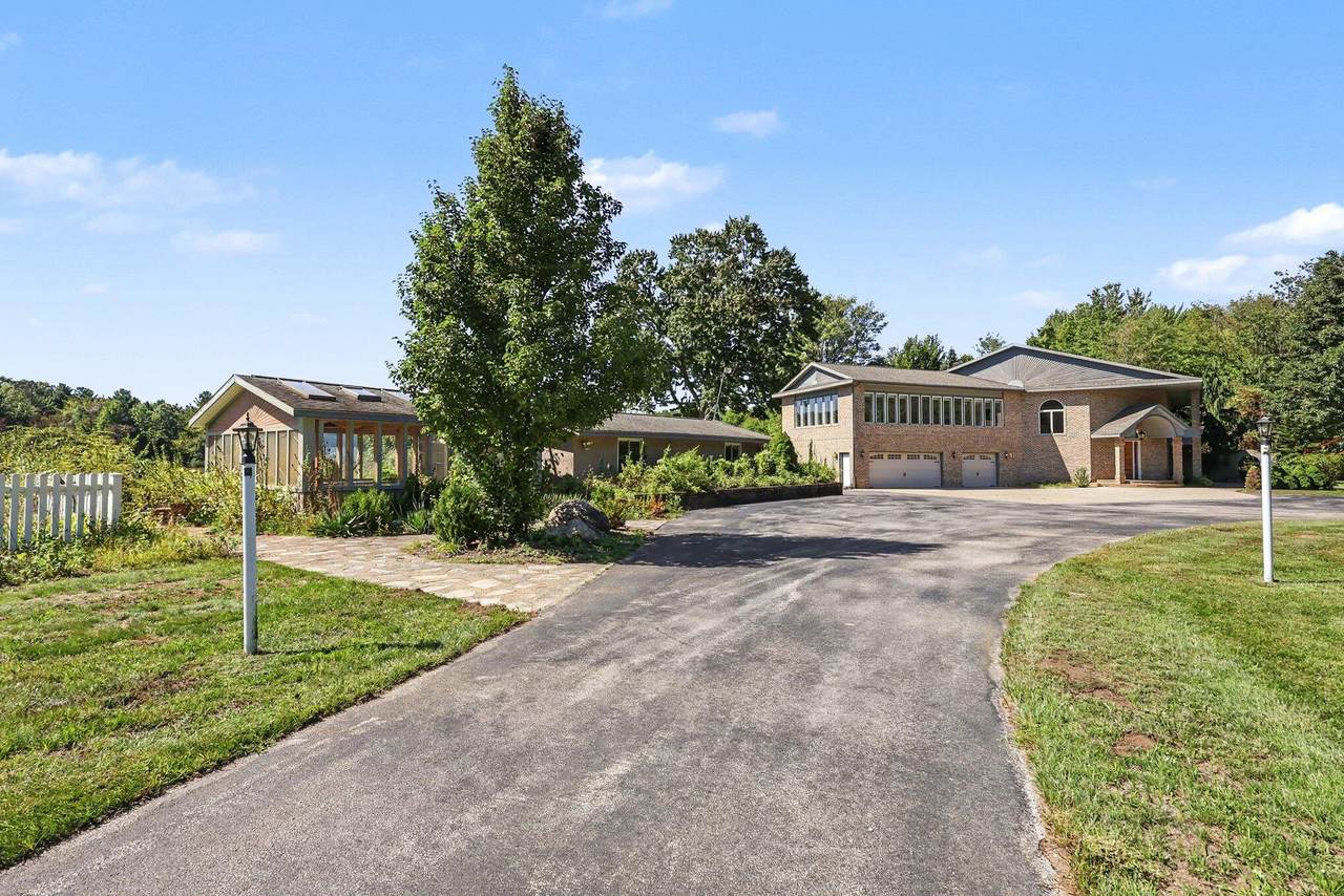 4901 Hilton Park Road - Photo 1