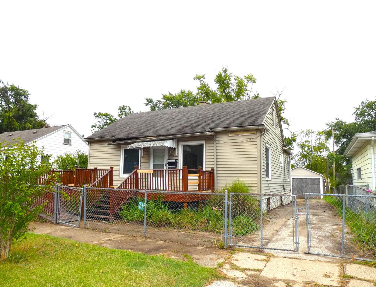 1079 Hurd Avenue - Photo 1