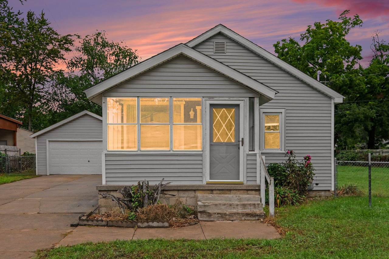 307 43rd Street - Photo 1