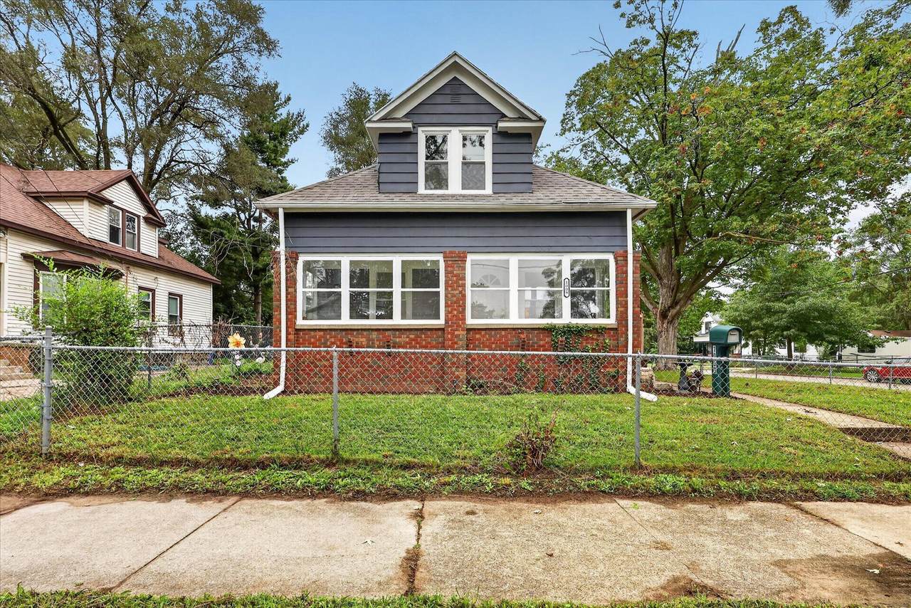 1009 Adams Street - Photo 1