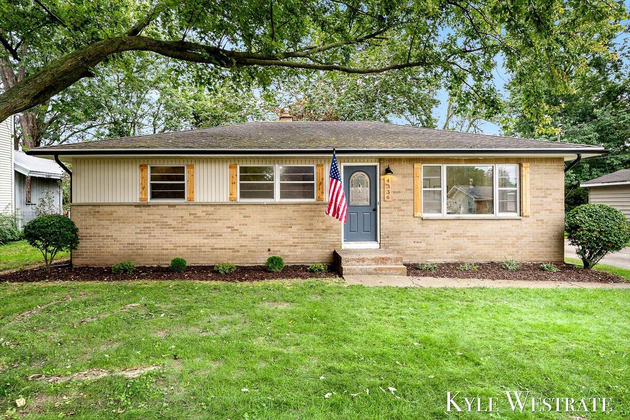 4336 42nd Street - Photo 1