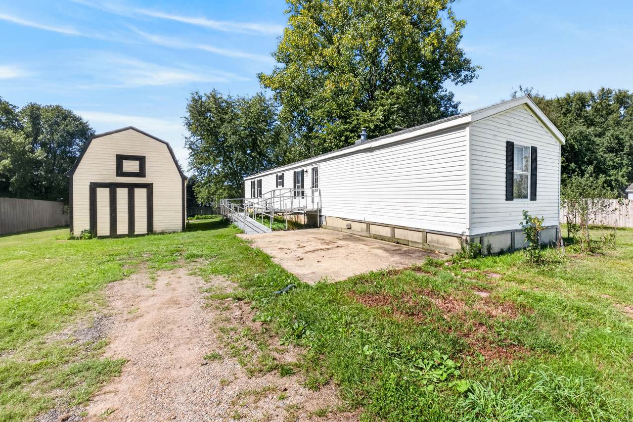 1717 9 Mile Road - Photo 1