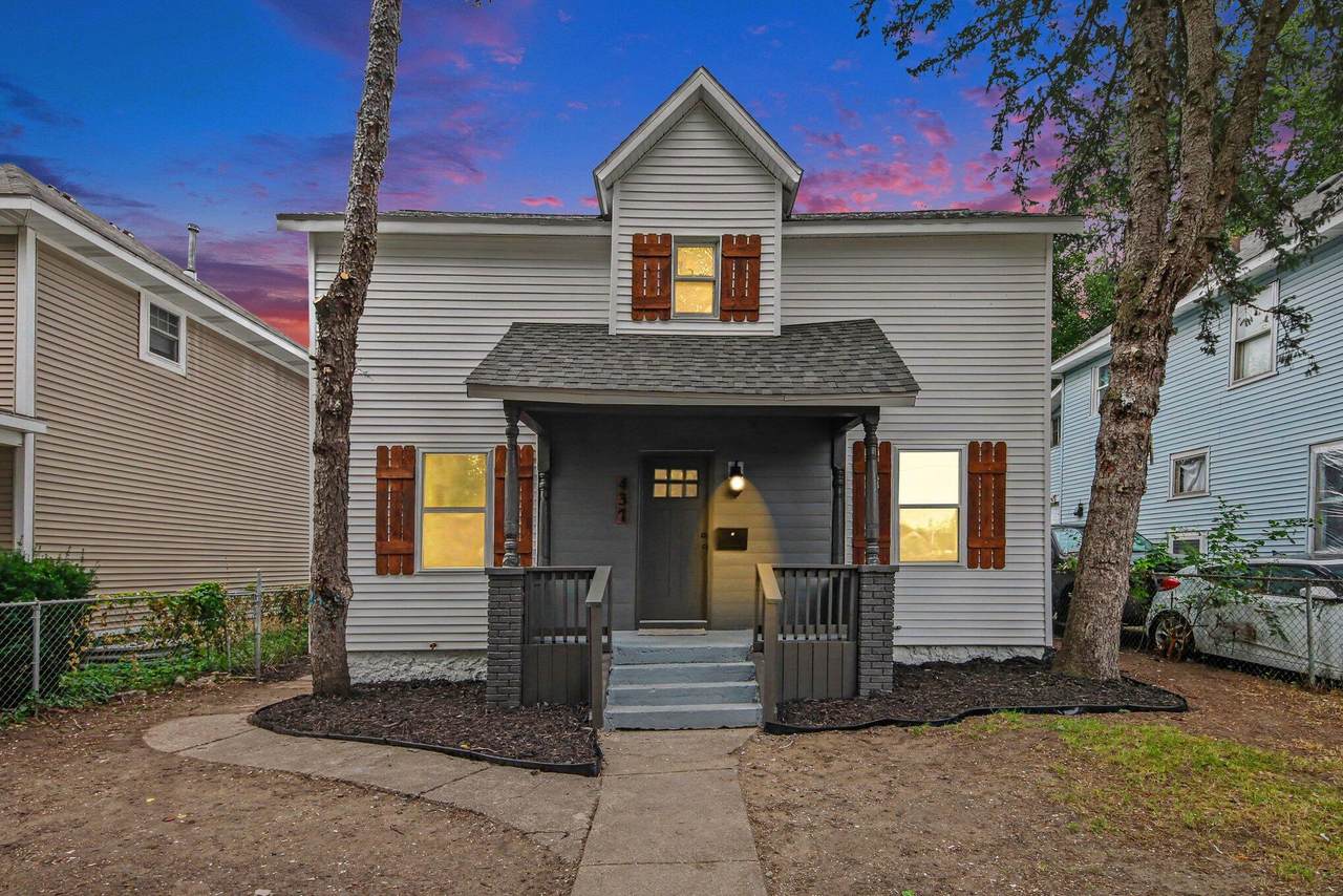 437 Woodlawn Street - Photo 1