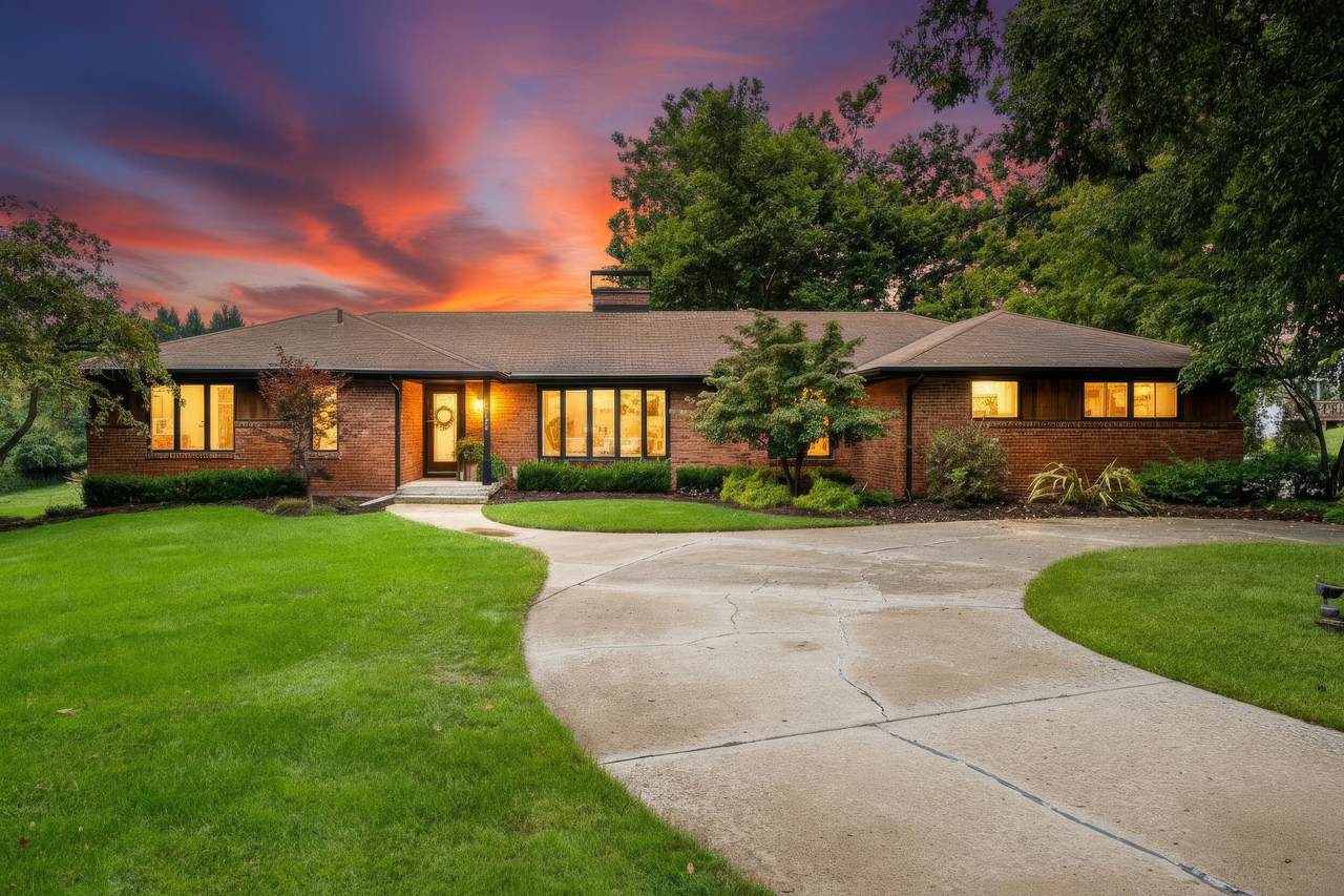 2305 Leffingwell Avenue - Photo 1