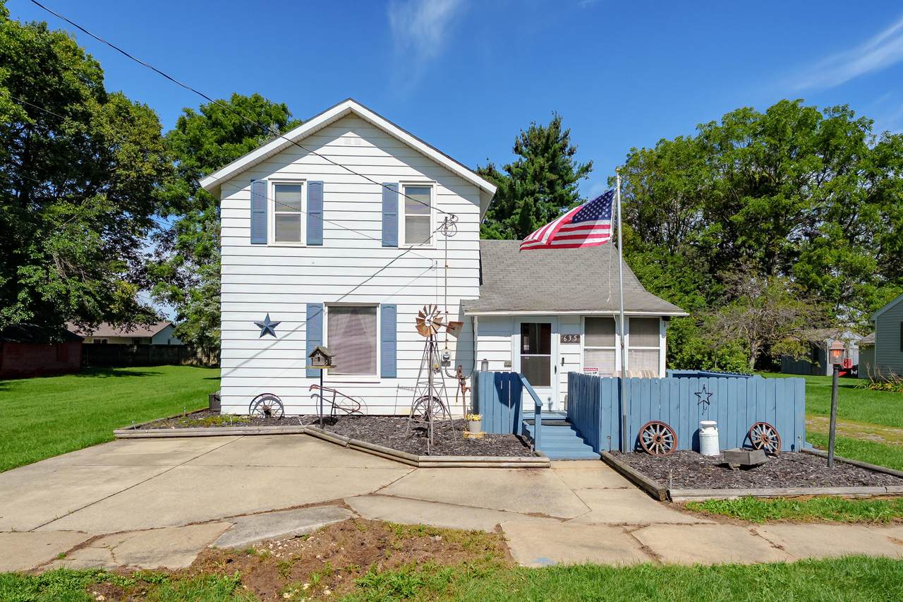 635 Osterhout Street - Photo 1