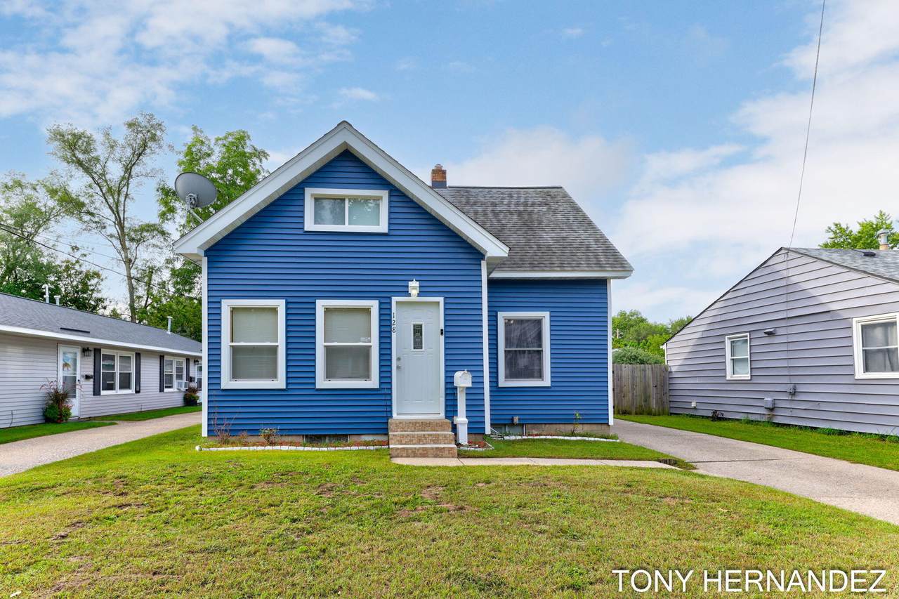 128 Burt Street - Photo 1