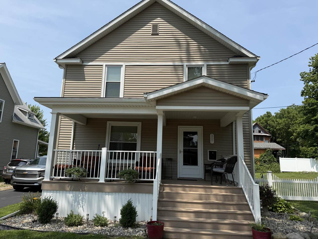 307 Perry Street - Photo 1