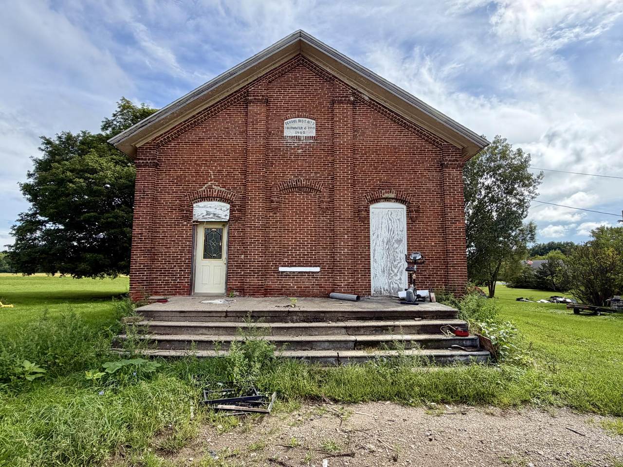 105 Angola Road - Photo 1