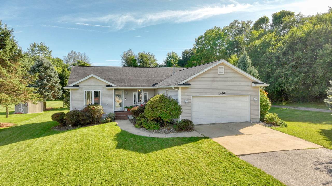 1406 Adams Street - Photo 1