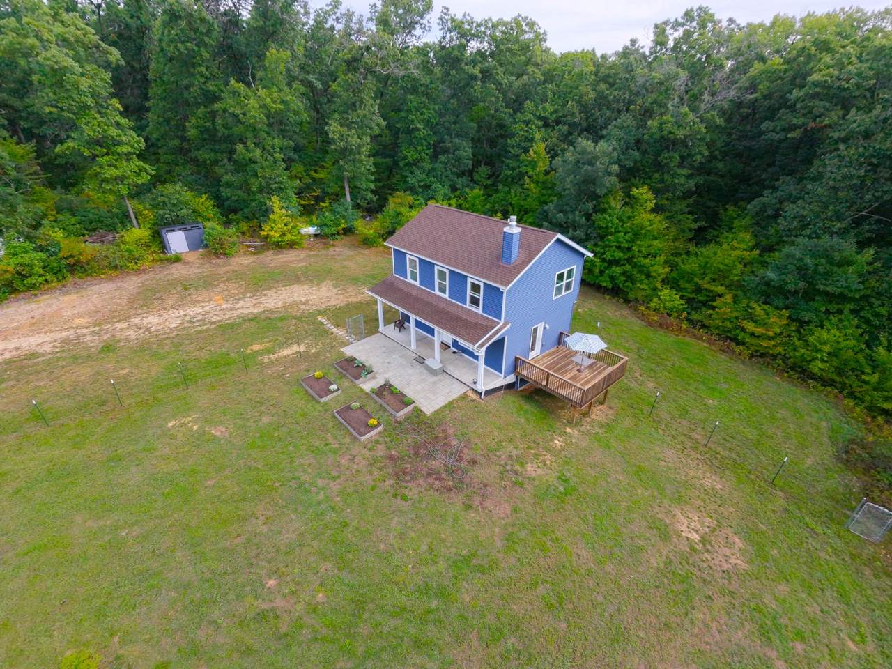 1910 Gordon Avenue - Photo 1