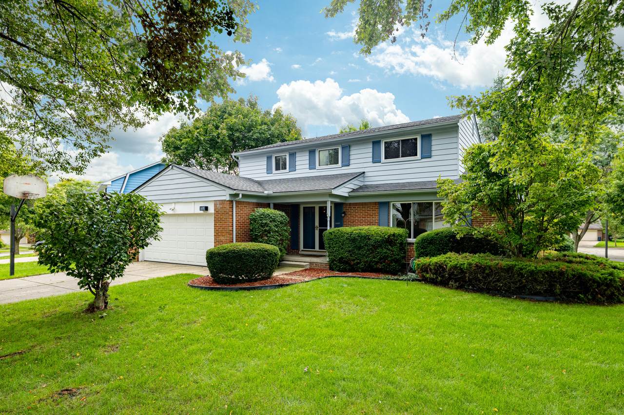 3375 Bluett Road - Photo 1