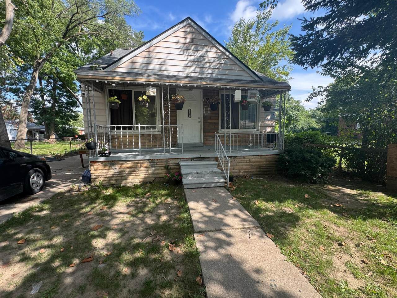 6434 Rosemont Avenue - Photo 1