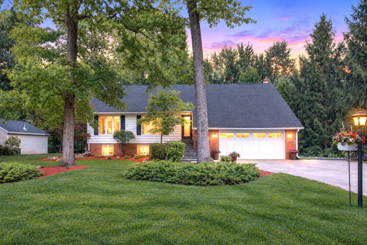 4788 Woodland Road - Photo 1