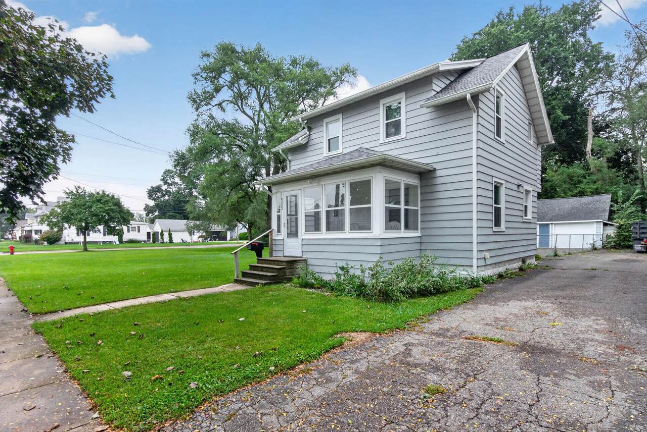 555 Pleasant Street - Photo 1