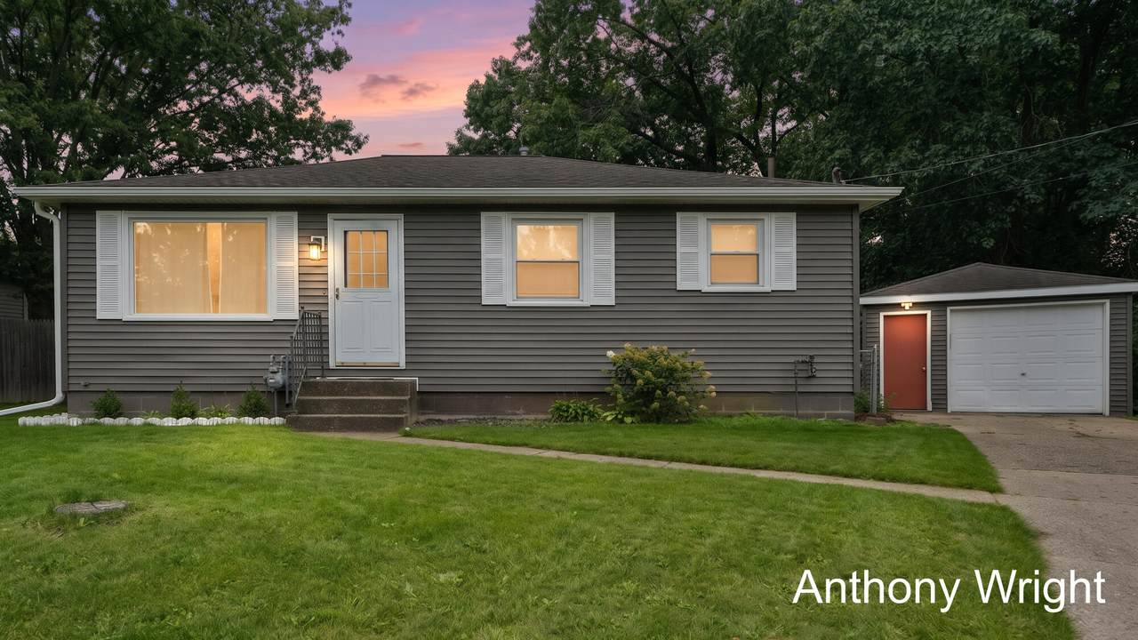3630 Mallory Avenue - Photo 1