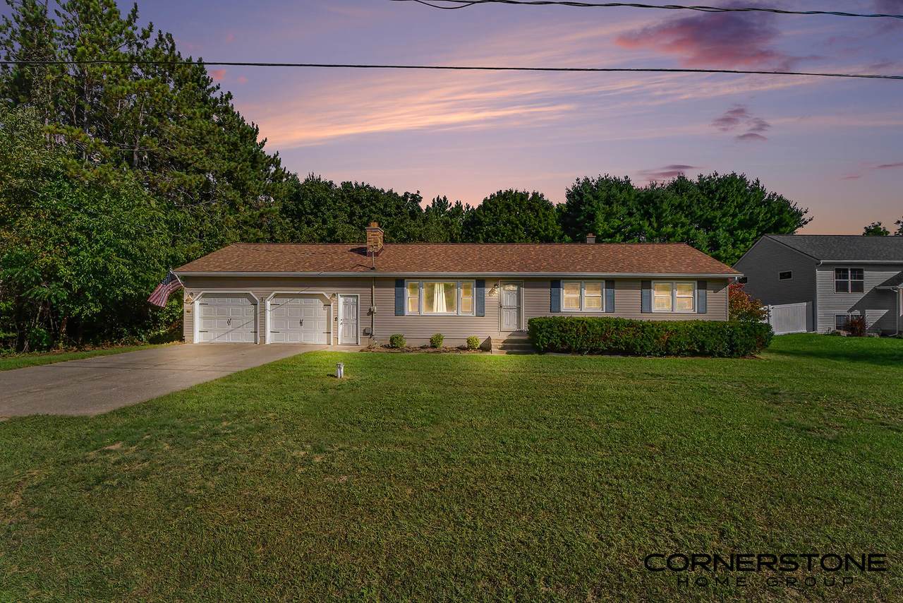 405 Hill Lake Avenue - Photo 1