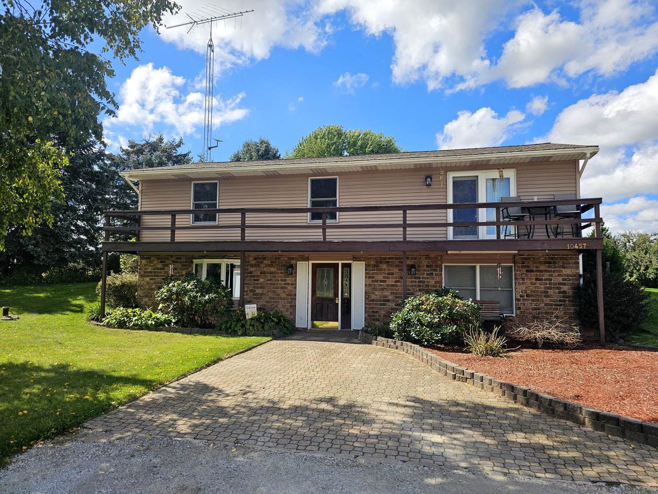 10457 Gordon Avenue - Photo 1