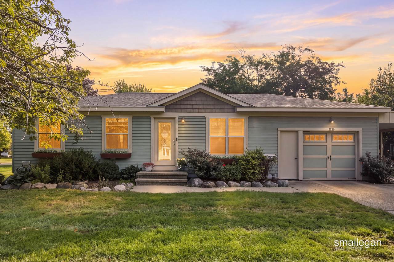 5588 Park Avenue - Photo 1