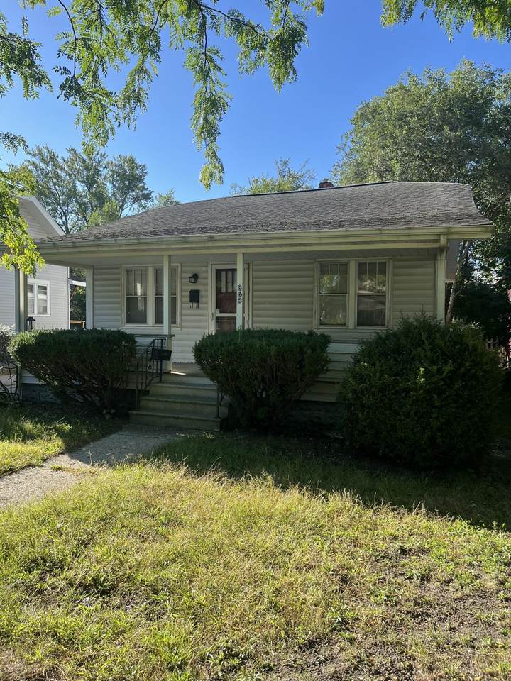 863 Isabella Avenue - Photo 1