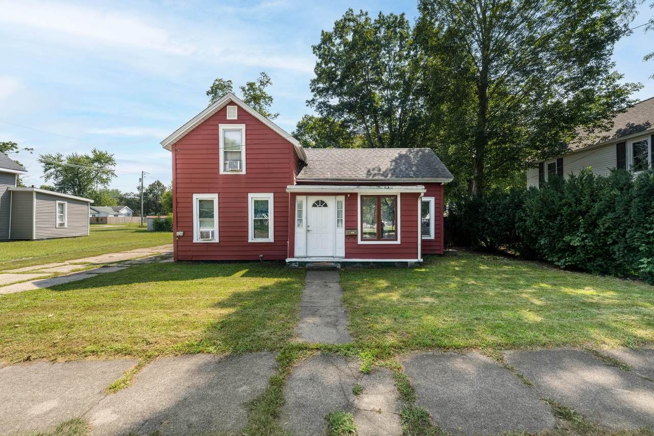 324 Oak Street - Photo 1