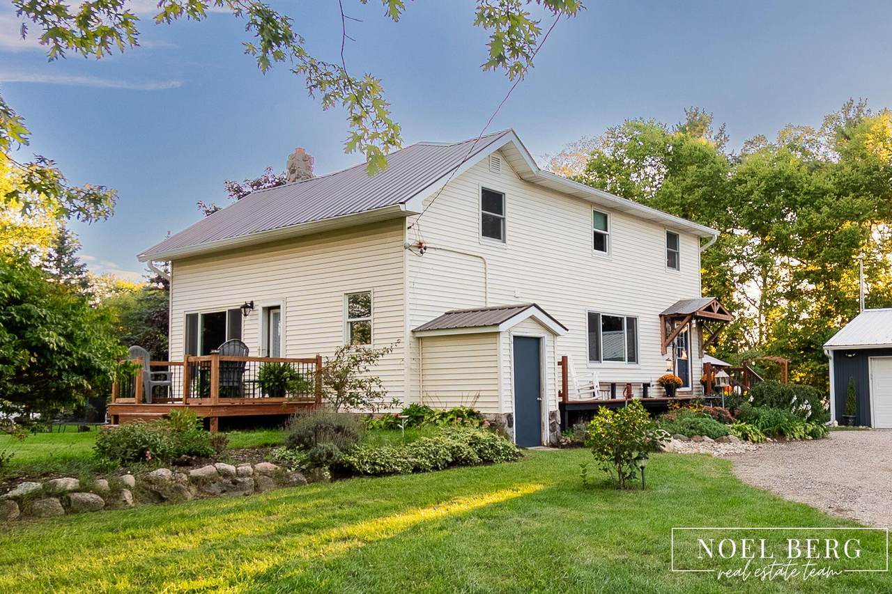 6545 Blackmer Road - Photo 1
