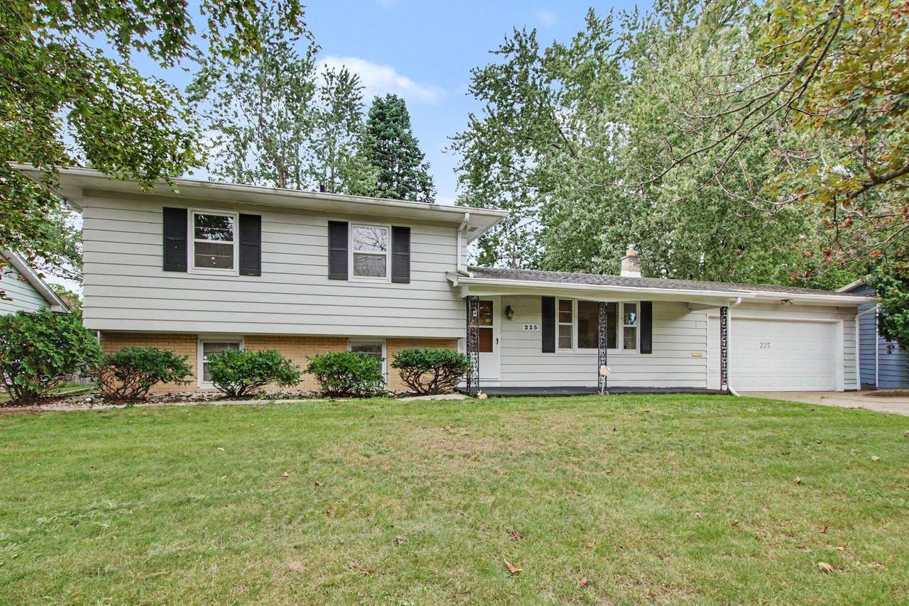 225 Eaton Street - Photo 1