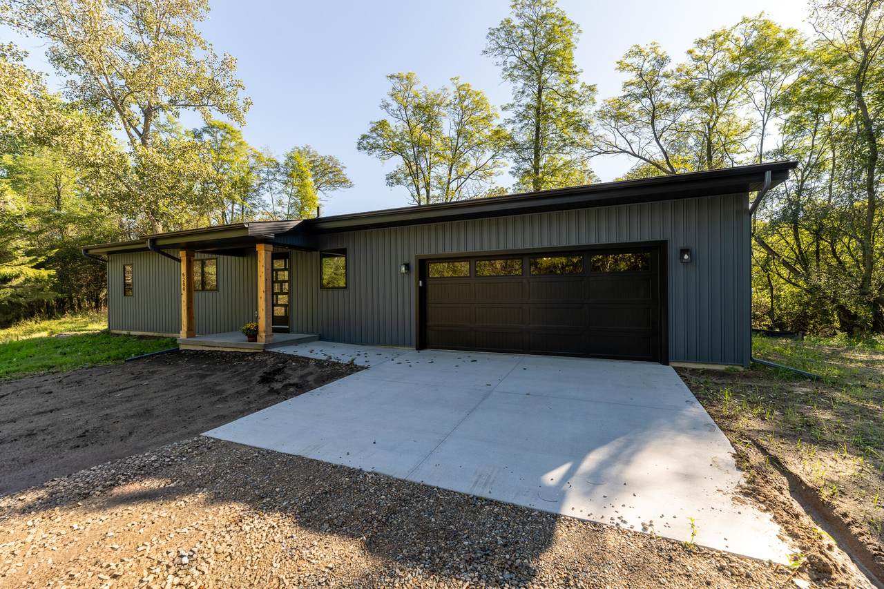 6200 42nd Street - Photo 1