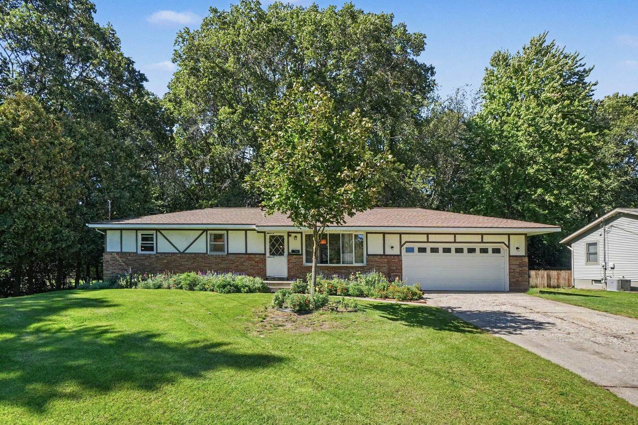 4699 Susan Street - Photo 1