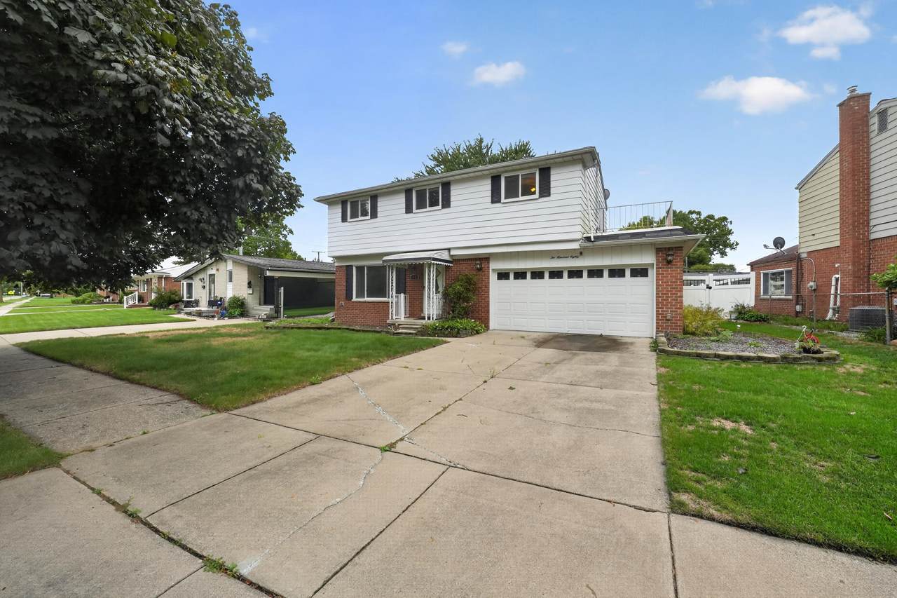 280 Clinton River Drive - Photo 1