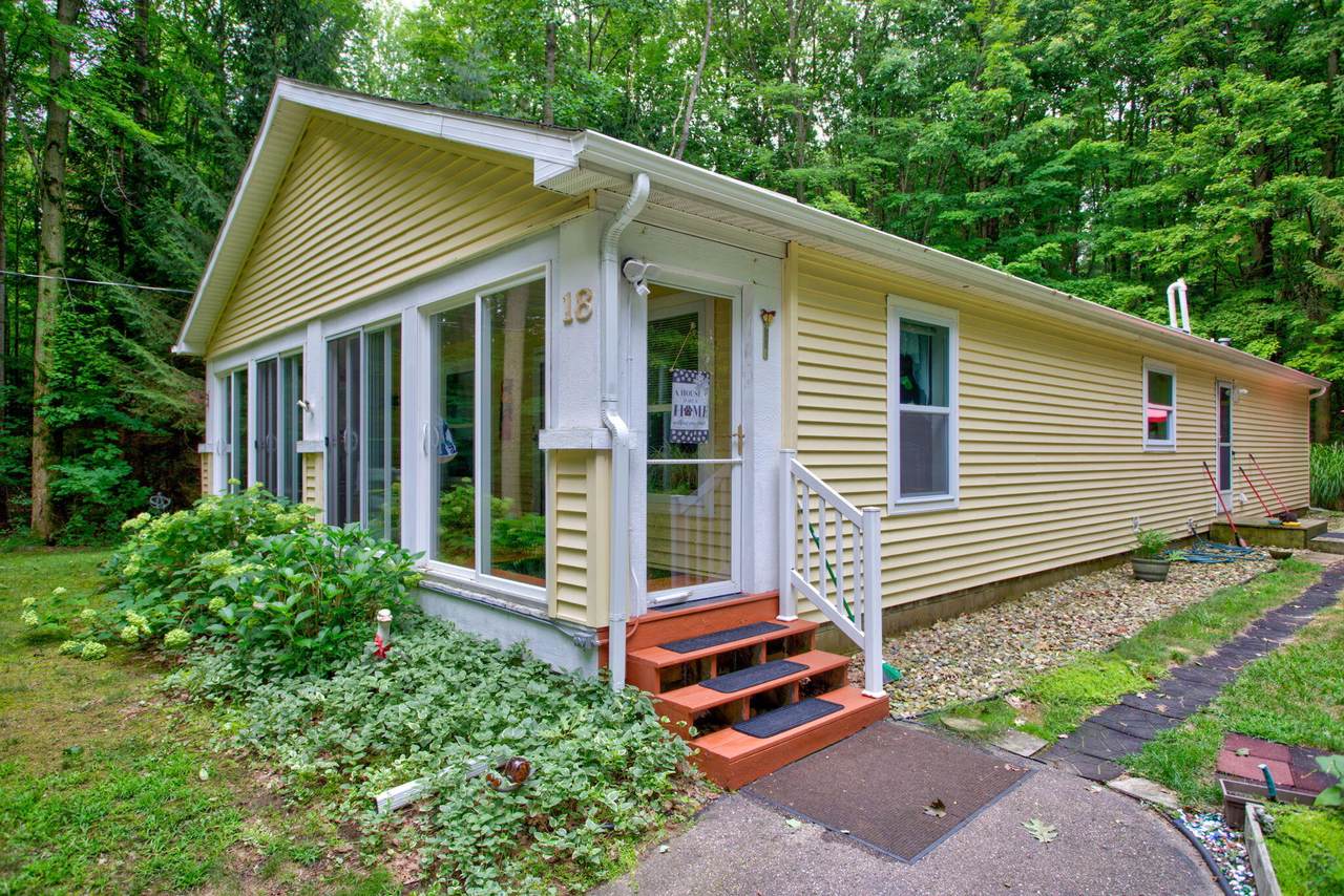 18 72nd Street - Photo 1