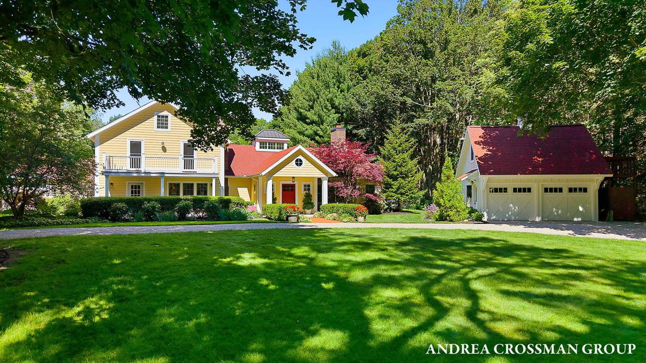 2075 Lakeshore Drive - Photo 1