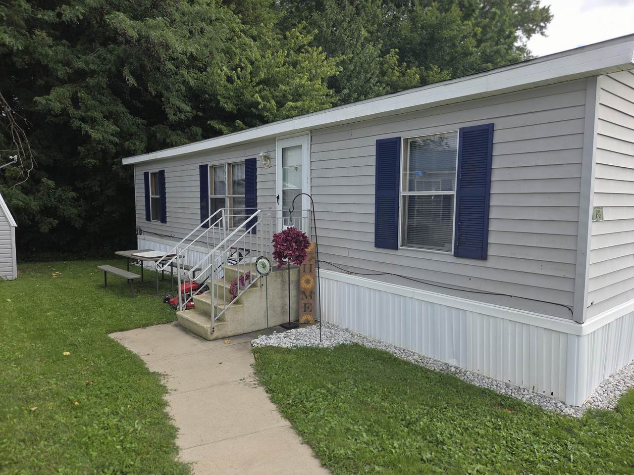 200 Garfield Avenue - Photo 1