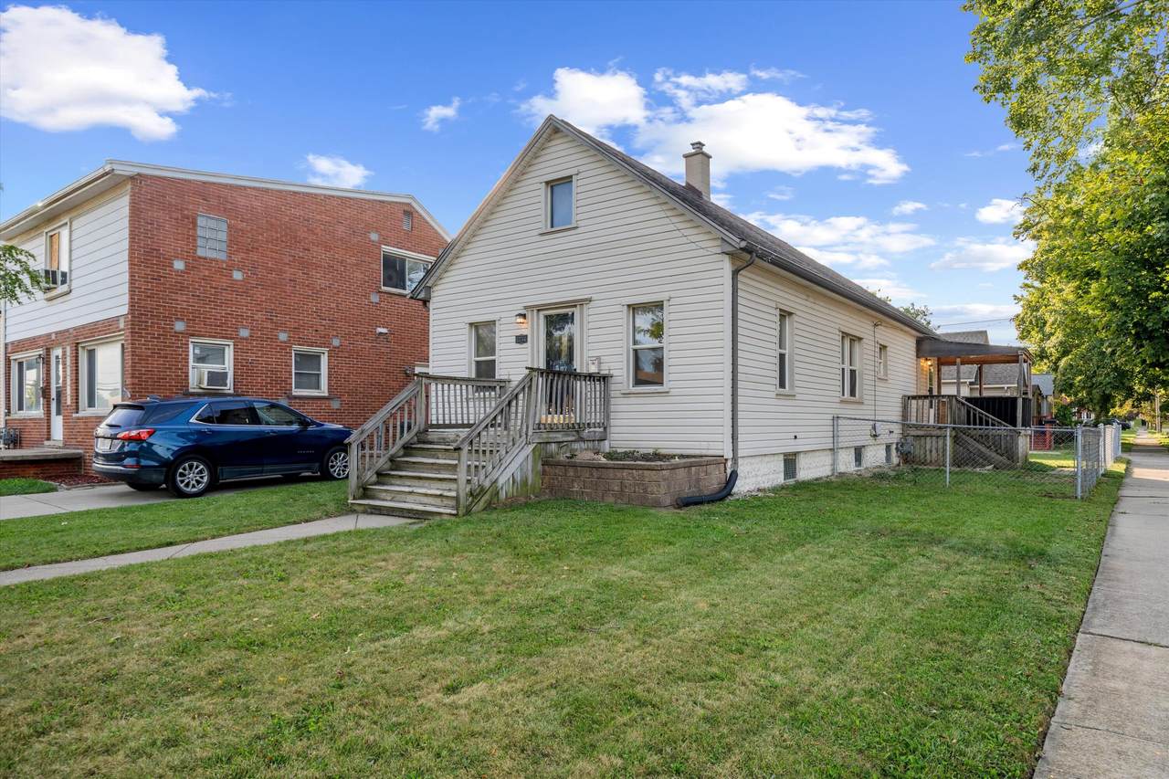 1756 Lafayette Boulevard - Photo 1