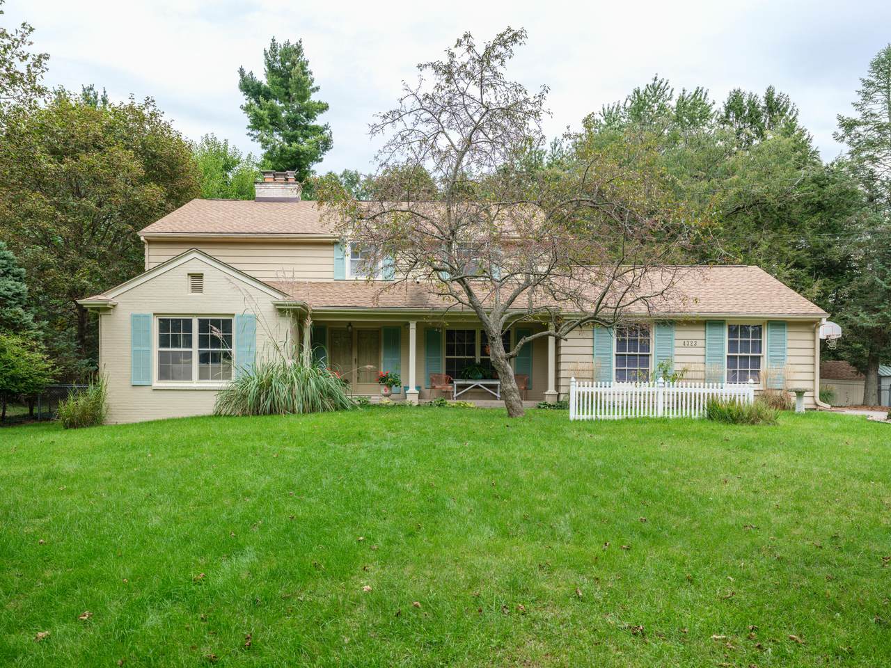 4323 Sunnybrook Drive - Photo 1