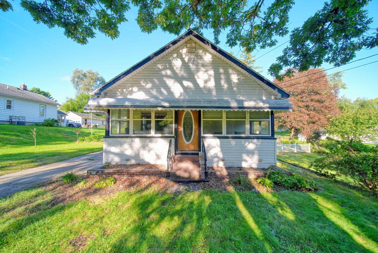 714 Sutton Road - Photo 1