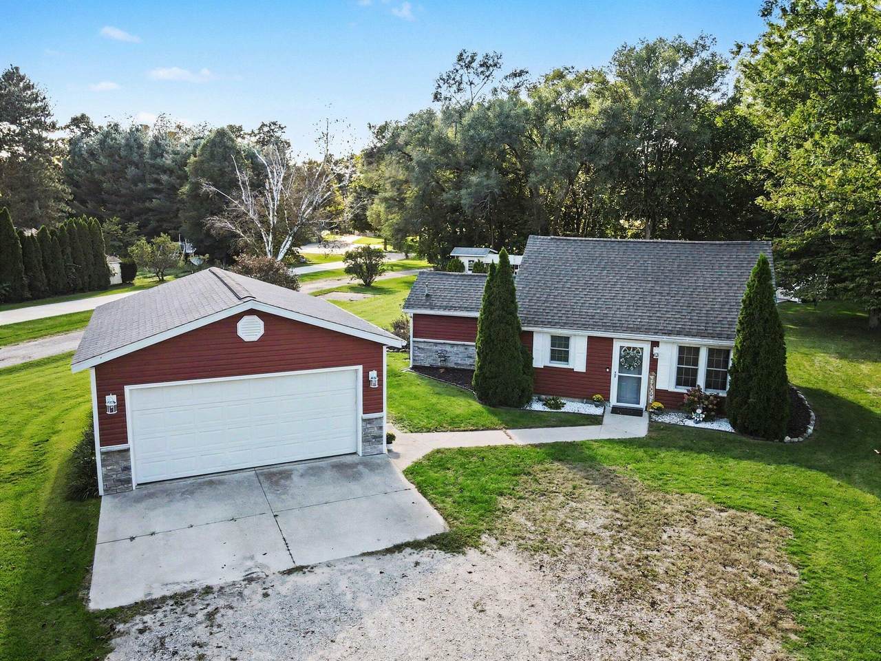 478 19th Street - Photo 1