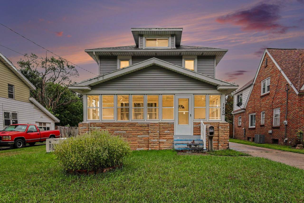 120 Lemyra Street - Photo 1